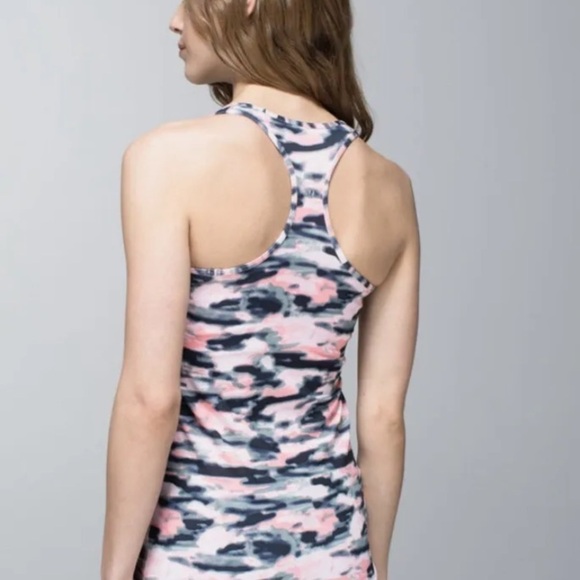 Lululemon Wamo Camo Pink Cool Racerback Tank Top Size 4 - Picture 6 of 10